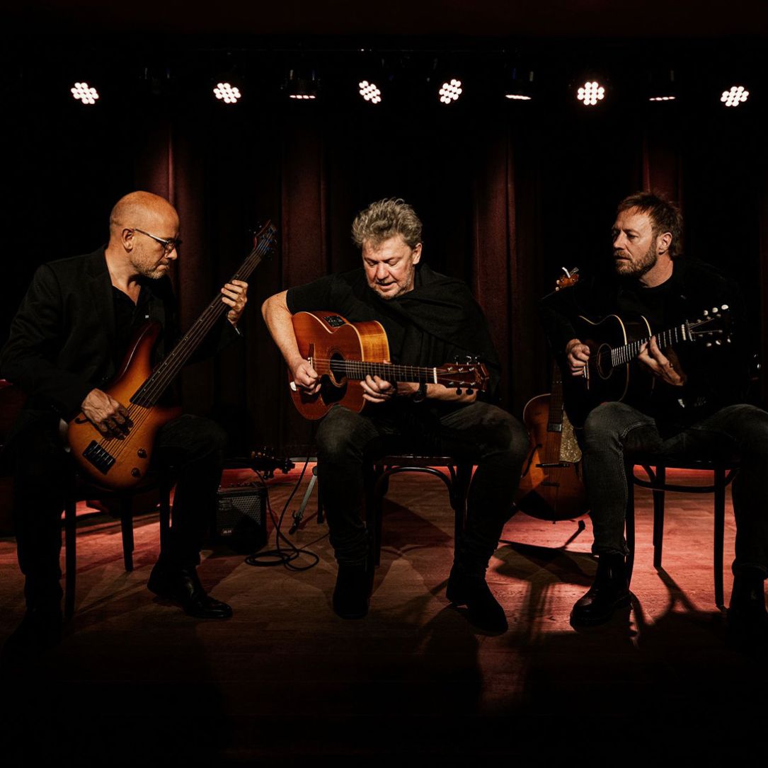 alt="Sarah McQuaid koncert på Damms Gård den 12. marts 2026"