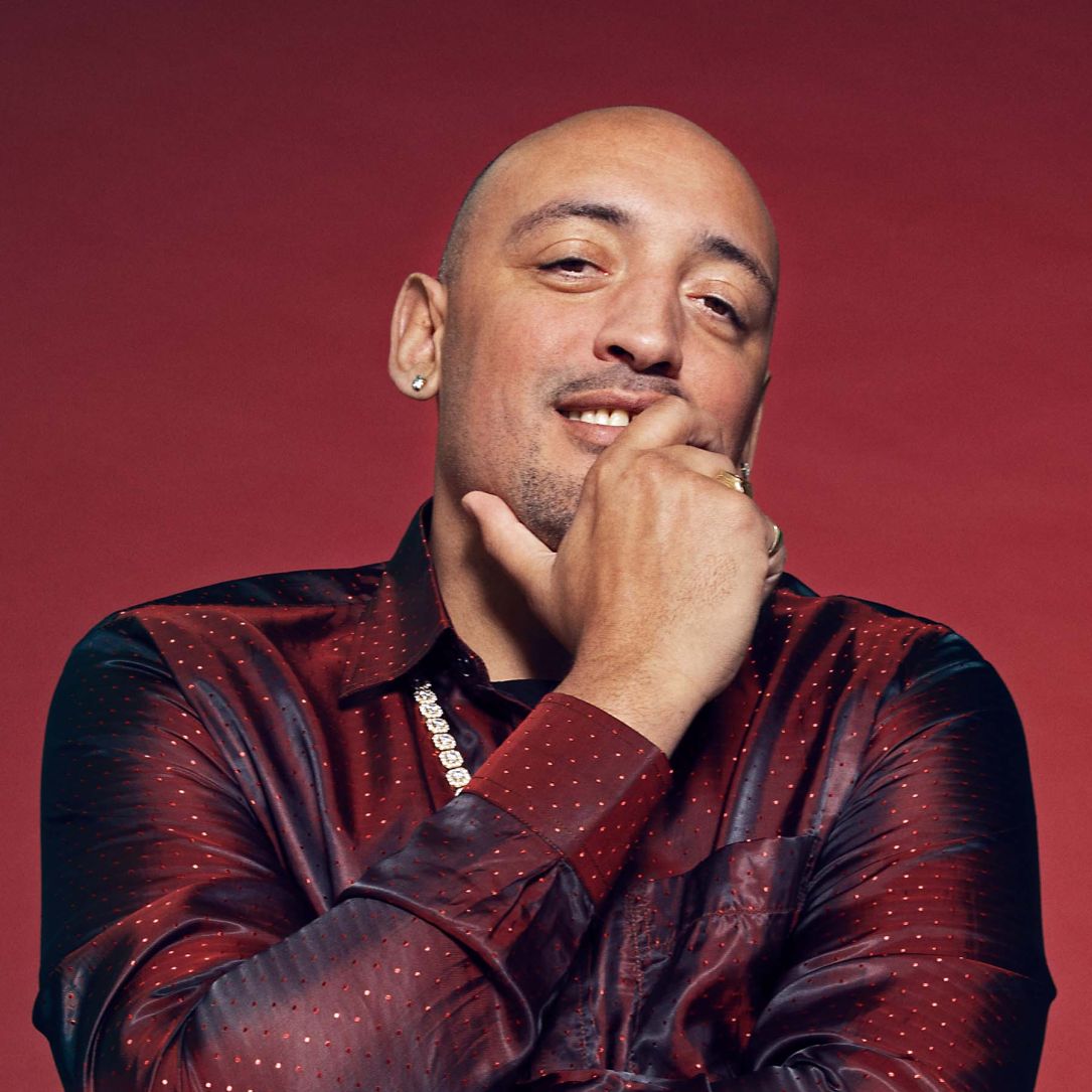 alt="Sarah McQuaid koncert på Damms Gård den 12. marts 2026"