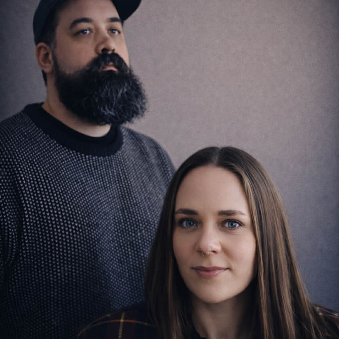 alt="Sarah McQuaid koncert på Damms Gård den 12. marts 2026"