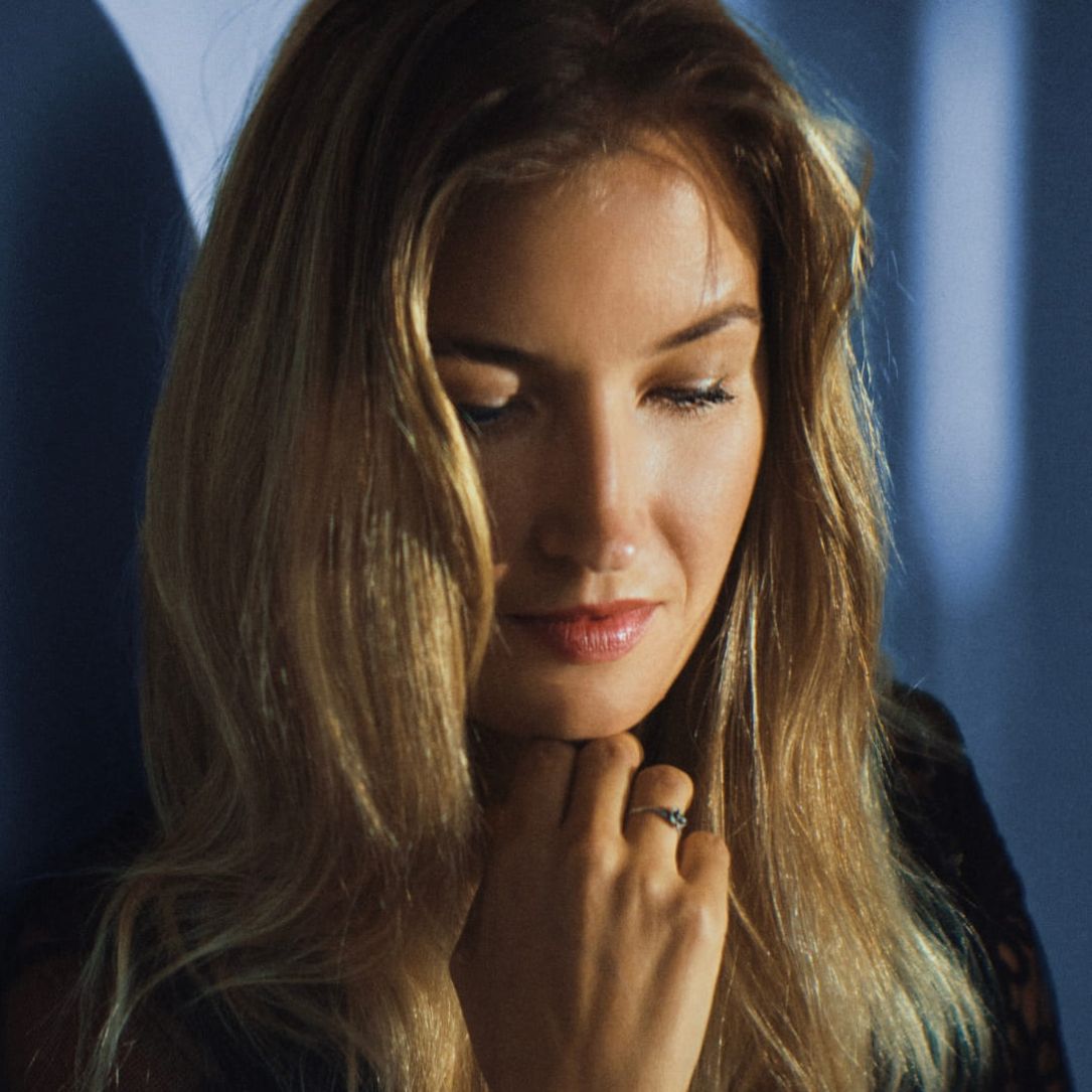 alt="Katrine Schmidt koncert på Damms Gård den 12. november 2026"