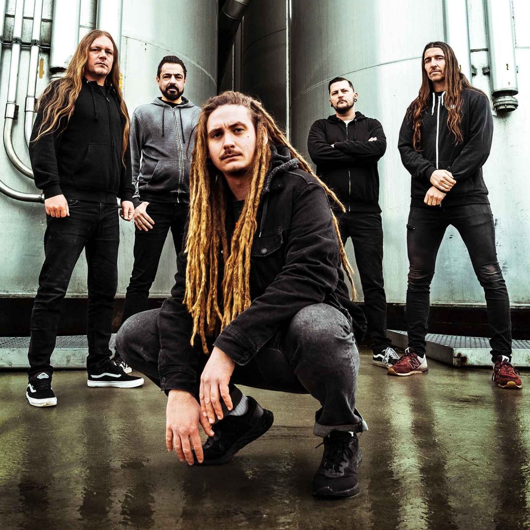 alt="Sarah McQuaid koncert på Damms Gård den 12. marts 2026"