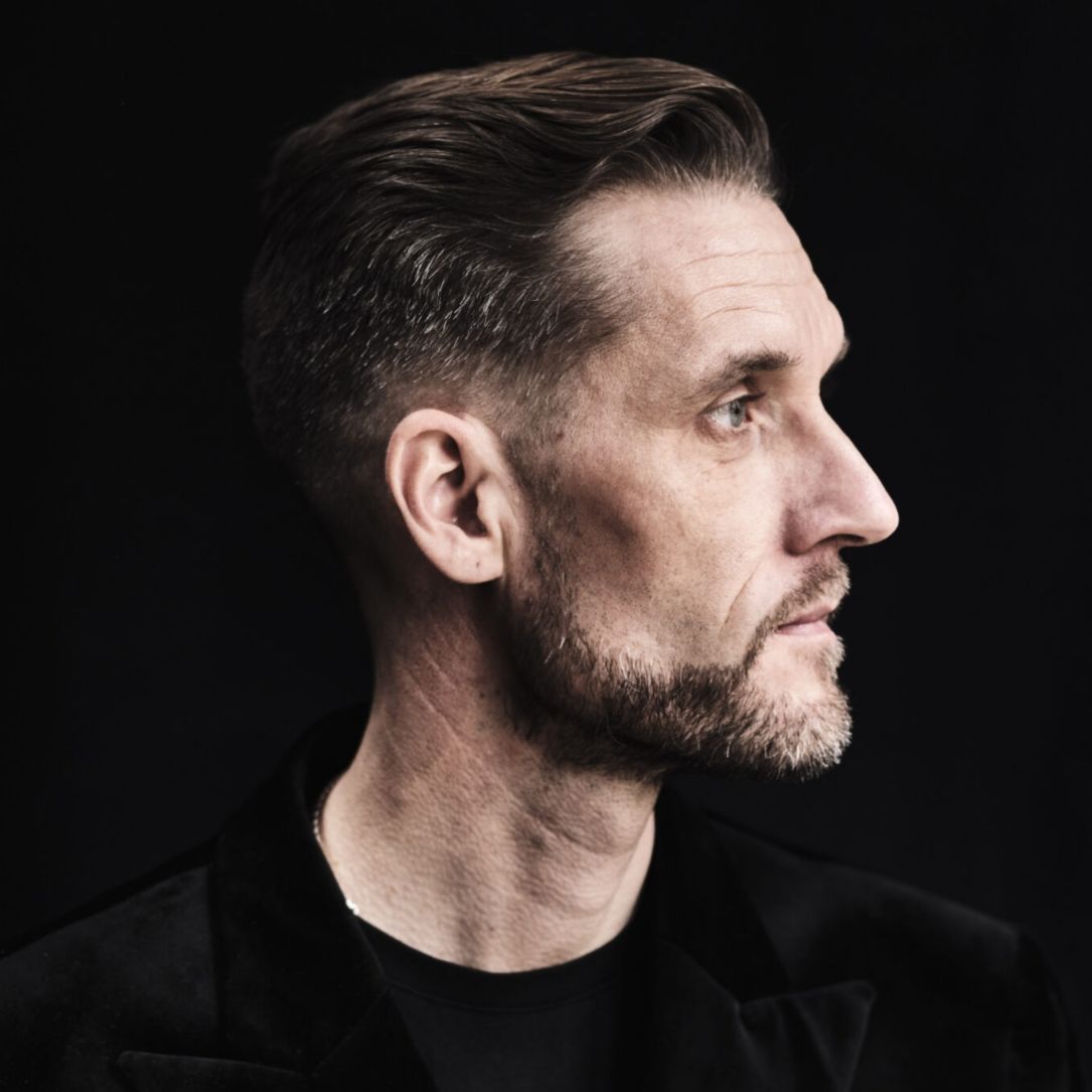 alt="M.C. Hansen koncert på Favsbjerg Naturhostel den 13. november 2026"